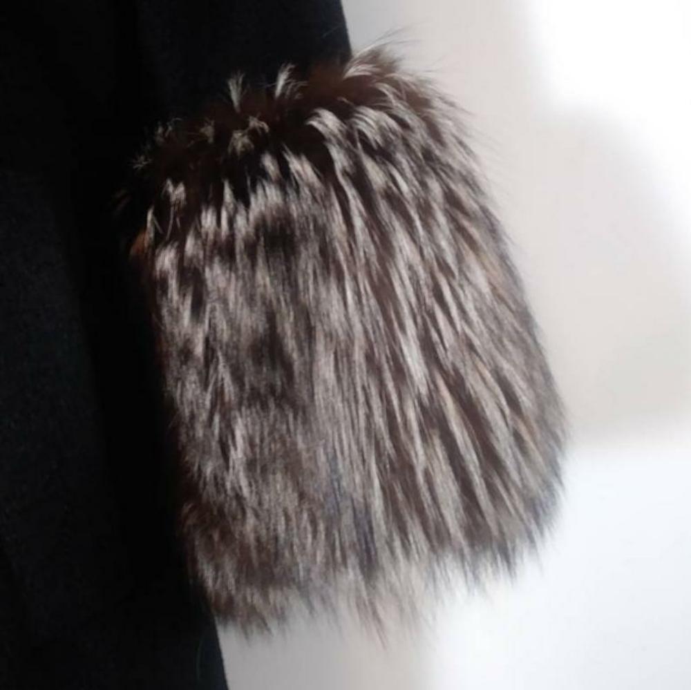 SOLD💖 Bergdorf Goodman New York Plaza Fur collar - Picture 7 of 12